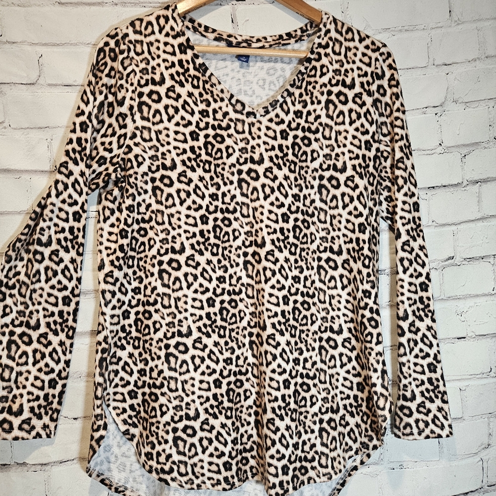 Cheetah Leopard Animal Print Top APT 9 Long Sleeve Top Size Medium